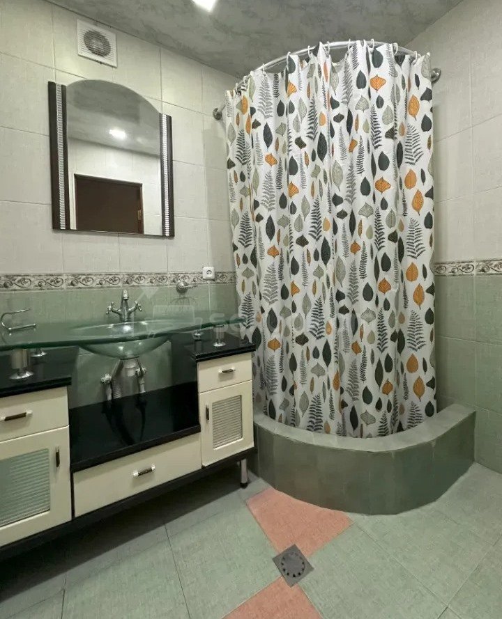 3 Սենյականոց Բնակարան Քարե Շենքում, 76քմ, 2/5 հարկ, Կապիտալ Վերանորոգված