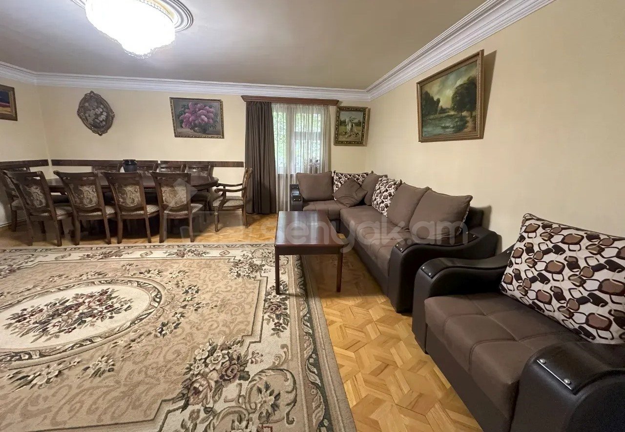 3 Սենյականոց Բնակարան Քարե Շենքում, 76քմ, 2/5 հարկ, Կապիտալ Վերանորոգված