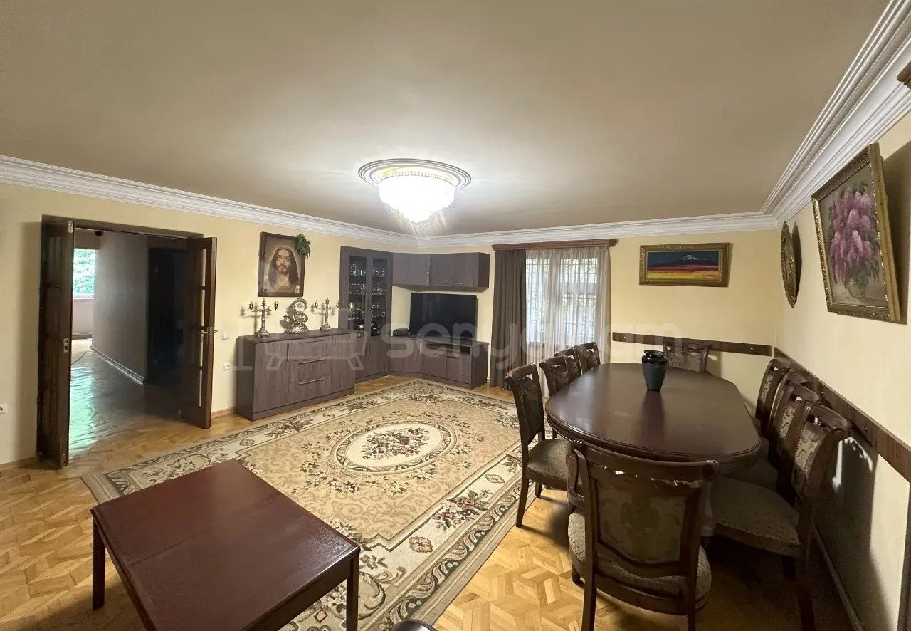 3 Սենյականոց Բնակարան Քարե Շենքում, 76քմ, 2/5 հարկ, Կապիտալ Վերանորոգված