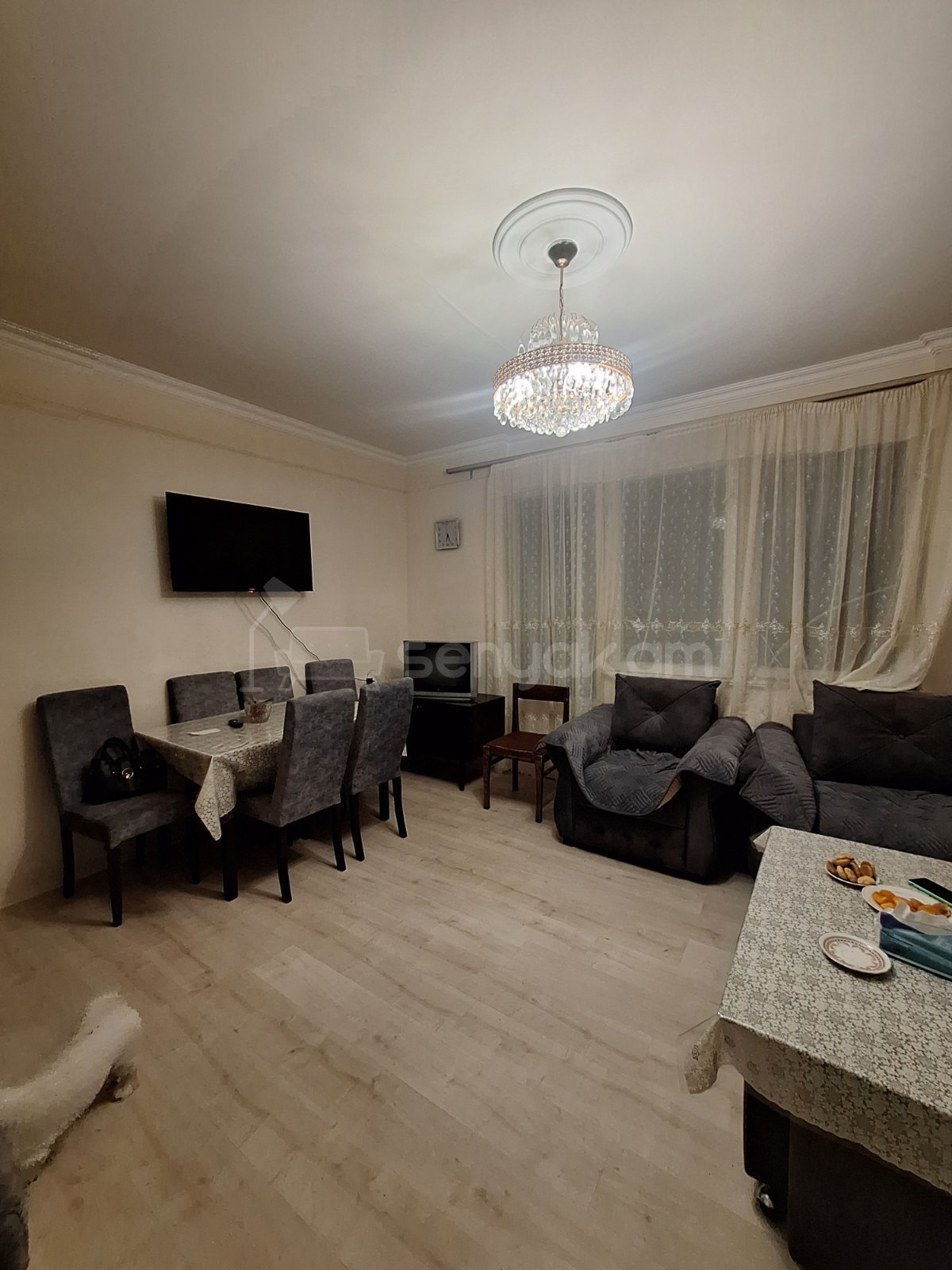 4 Սենյականոց Բնակարան, 90քմ, 7/9 հարկ, Նորմալ Վիճակում