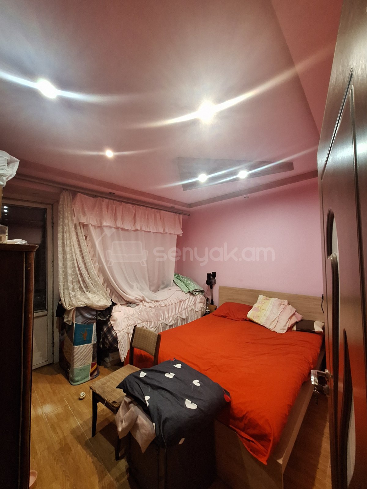 4 Սենյականոց Բնակարան, 90քմ, 7/9 հարկ, Նորմալ Վիճակում