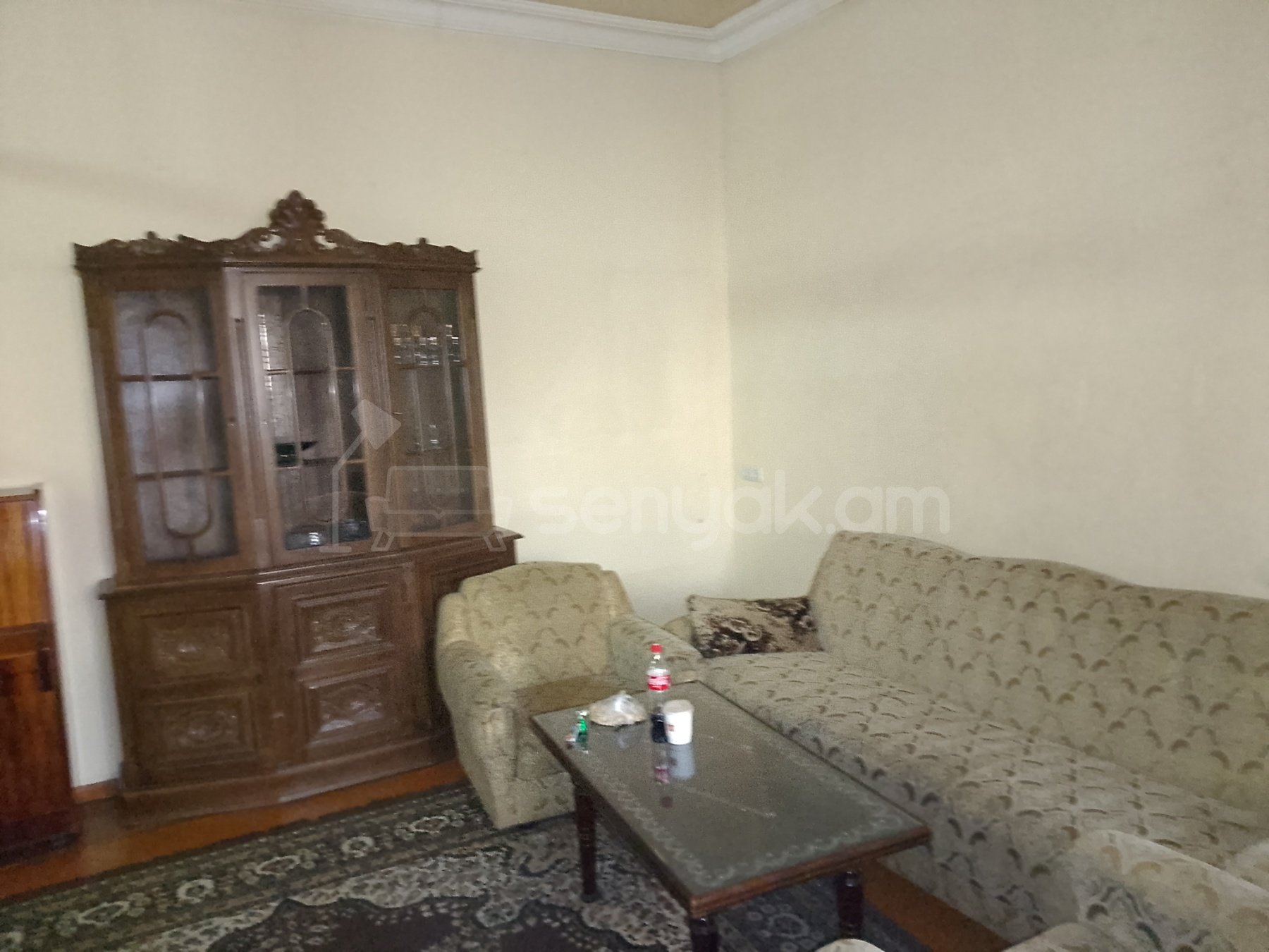 4 Սենյականոց Բնակարան Քարե Շենքում, 110քմ, 1/1 հարկ, Նորմալ Վիճակում, Կահավորված