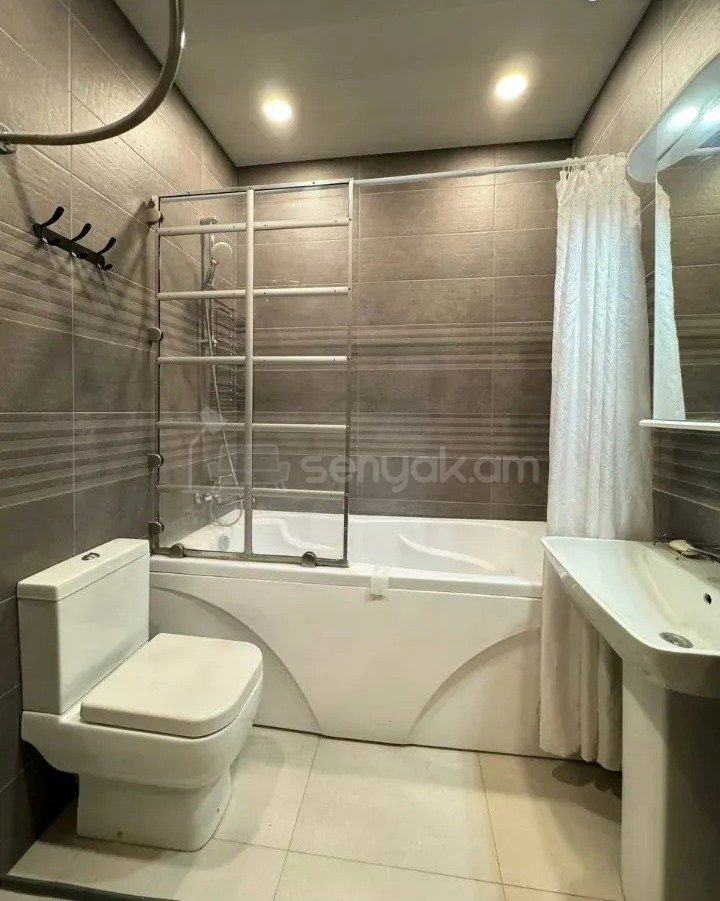 3 Սենյականոց Բնակարան Նորակառույցում, 78քմ, 11/15 հարկ, Կապիտալ Վերանորոգված