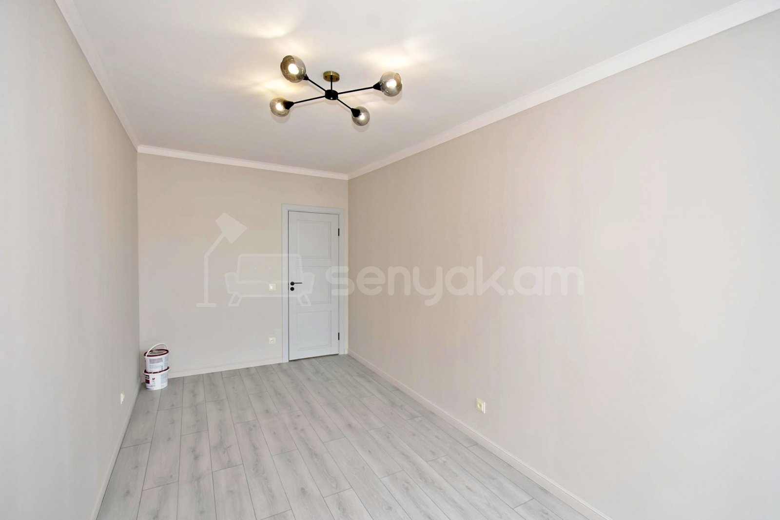 3 Սենյականոց Բնակարան Քարե Շենքում, 61քմ, 2/5 հարկ, Կապիտալ Վերանորոգված