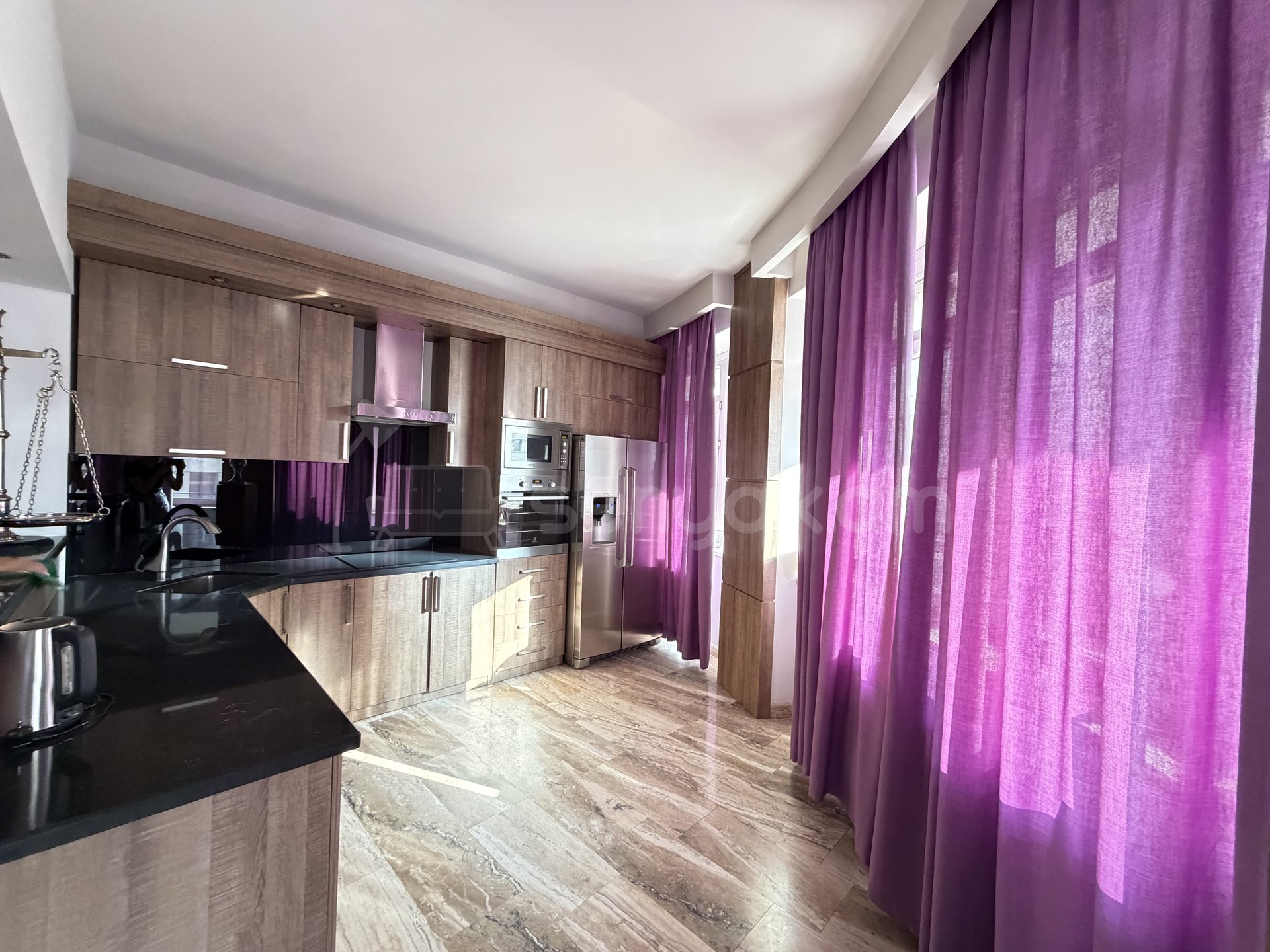 4 Սենյականոց Բնակարան Նորակառույցում, 200քմ, 7/9 հարկ, Դիզայներական Վերանորոգված, Կահավորված, Արևկող