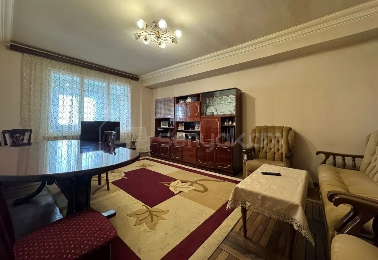 3 Սենյականոց Բնակարան, 89քմ, 15/16 հարկ, Նորմալ Վիճակում