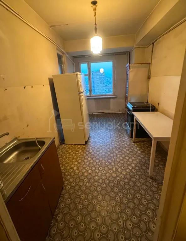 2 Սենյականոց Բնակարան, 65քմ, 11/14 հարկ, Պետական Վիճակում, Մասամբ Կահավորված, Արևկող