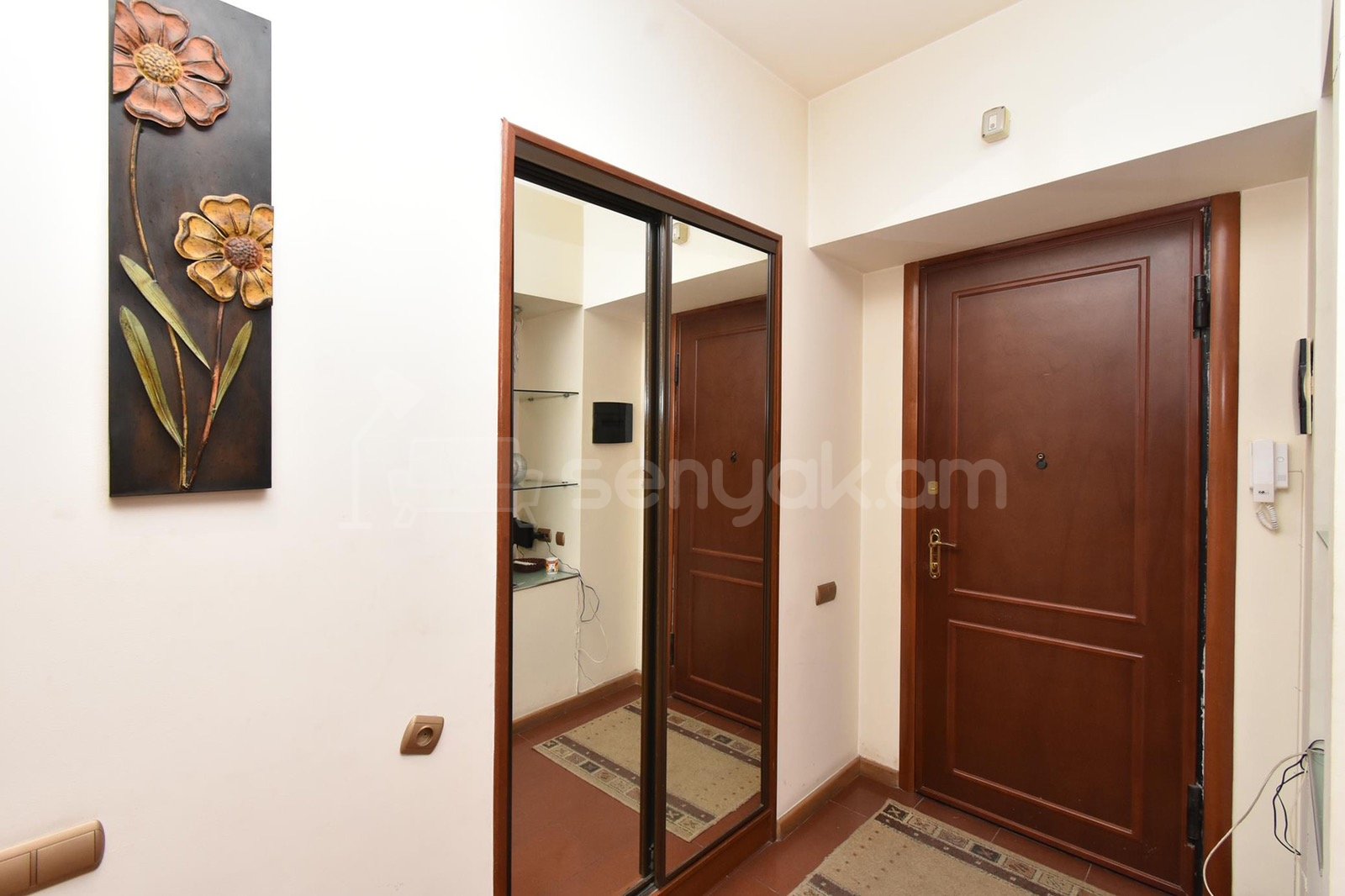 3 Սենյականոց Բնակարան Քարե Շենքում, 90քմ, 4/4 հարկ, Կապիտալ Վերանորոգված, Կահավորված, Արևկող