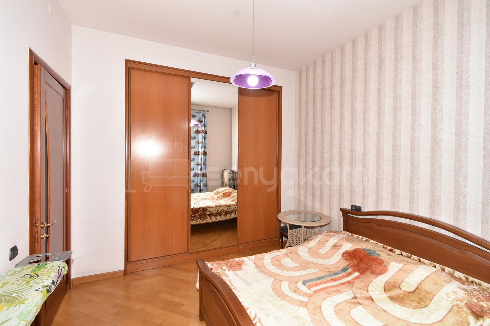 3 Սենյականոց Բնակարան Քարե Շենքում, 90քմ, 4/4 հարկ, Կապիտալ Վերանորոգված, Կահավորված, Արևկող