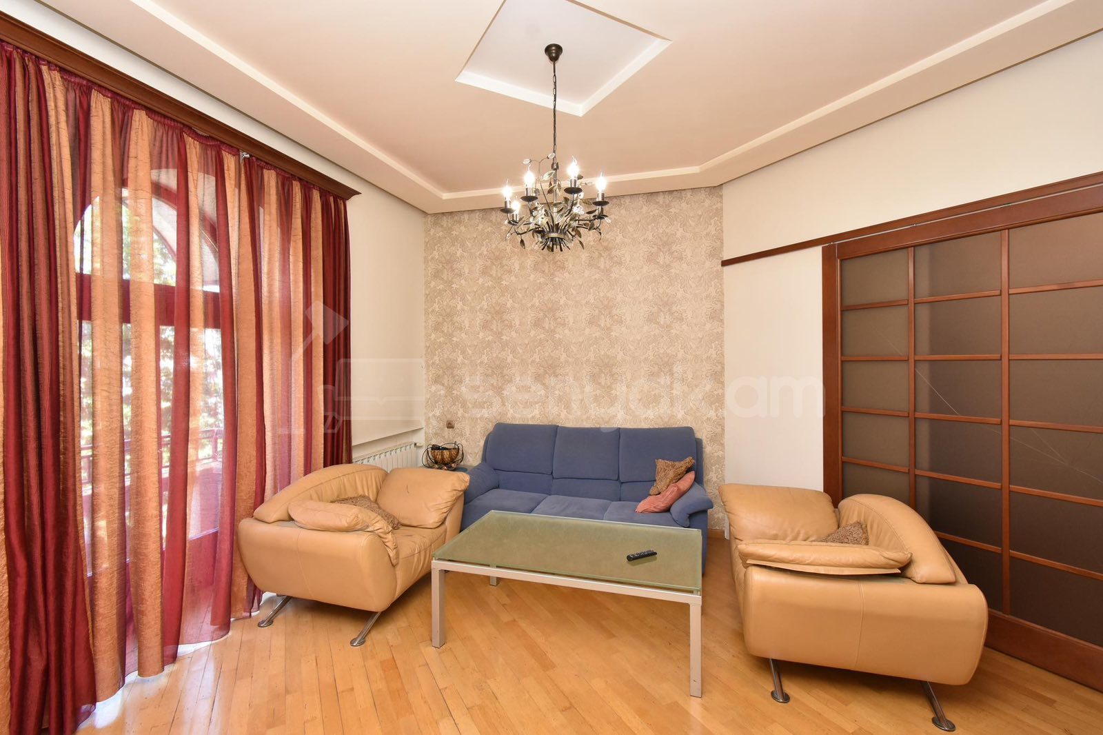 3 Սենյականոց Բնակարան Քարե Շենքում, 90քմ, 4/4 հարկ, Կապիտալ Վերանորոգված, Կահավորված, Արևկող