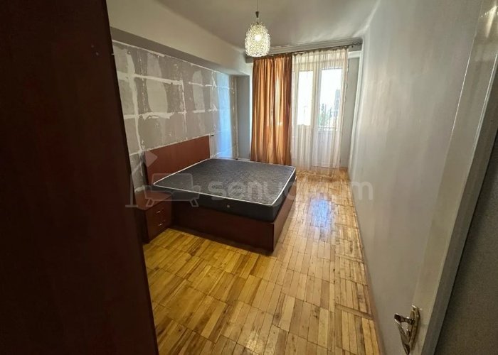 3 Սենյականոց Բնակարան, 90քմ, 6/9 հարկ, Կոսմետիկ Վերանորոգված, Կահավորված, Արևկող