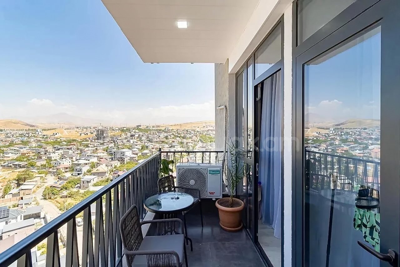 3 Սենյականոց Բնակարան Նորակառույցում, 70քմ, 13/19 հարկ, Կապիտալ Վերանորոգված