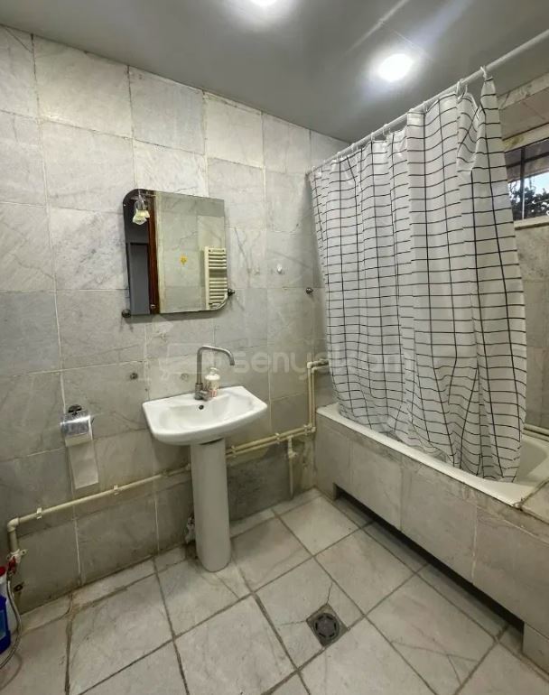 4 Սենյականոց Սեփական Տուն, 150քմ, Նորմալ Վիճակում, Կահավորված