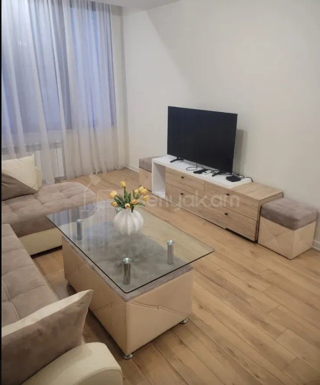 2 Սենյականոց Բնակարան, 50քմ, 10/12 հարկ, Կապիտալ Վերանորոգված, Կահավորված