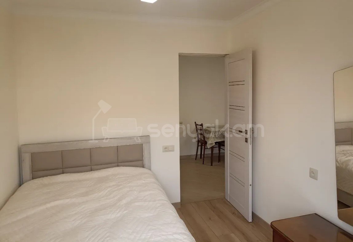 2 Սենյականոց Բնակարան Քարե Շենքում, 50քմ, 5/5 հարկ, Կապիտալ Վերանորոգված, Կահավորված