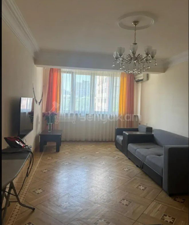 3 Սենյականոց Բնակարան Քարե Շենքում, 80քմ, 2/5 հարկ, Կապիտալ Վերանորոգված, Կահավորված