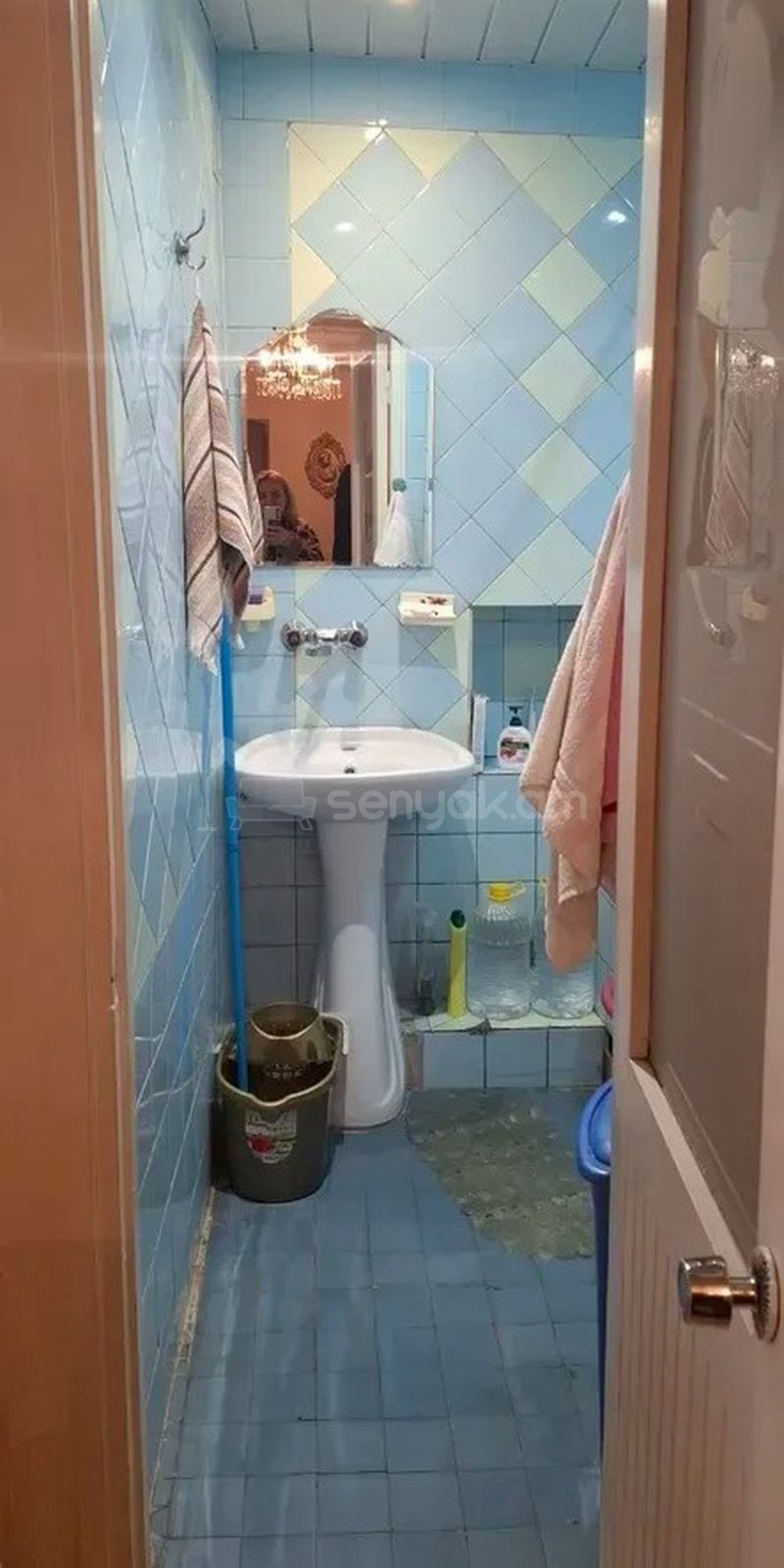 3 Սենյականոց Բնակարան Քարե Շենքում, 92քմ, 3/5 հարկ, Նորմալ Վիճակում