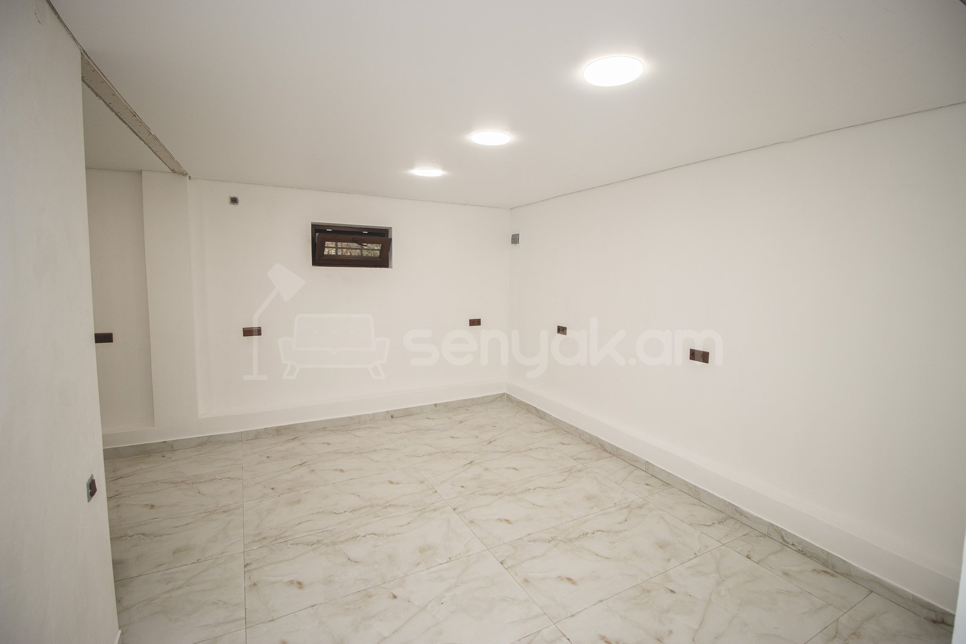 Օֆիսային Տարածք, 40քմ, Կապիտալ Վերանորոգված