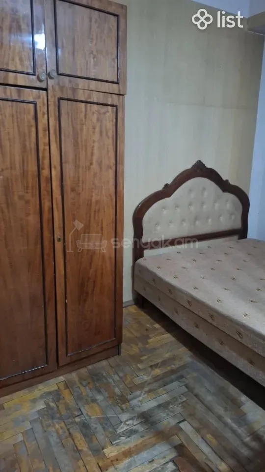 1 Սենյականոց Բնակարան, 42քմ, 4/9 հարկ, Նորմալ Վիճակում, Կահավորված, Արևկող