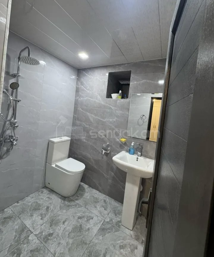 3 Սենյականոց Բնակարան Քարե Շենքում, 68քմ, 1/1 հարկ, Կապիտալ Վերանորոգված, Կահավորված