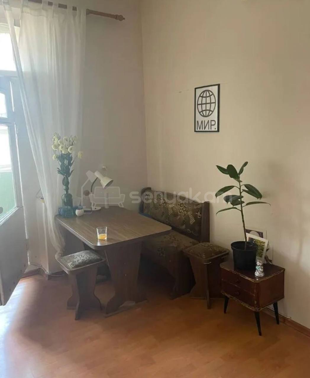 2 Սենյականոց Բնակարան Քարե Շենքում, 37քմ, 4/4 հարկ, Պետական Վիճակում, Կահավորված