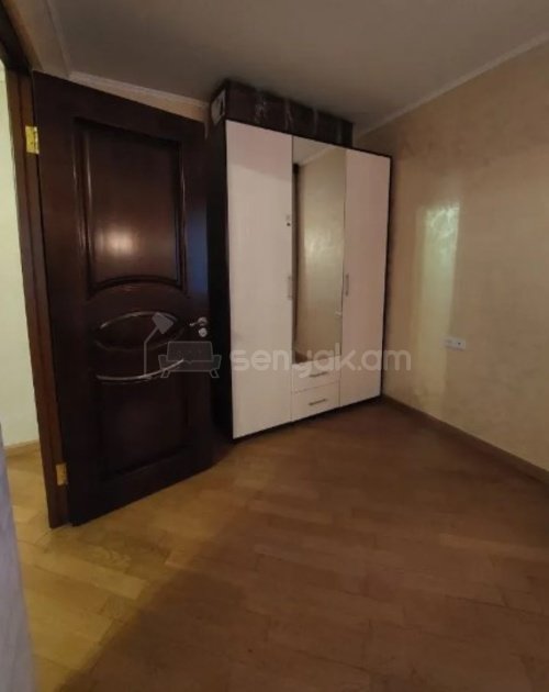 2 Սենյականոց Բնակարան Քարե Շենքում, 42քմ, 3/4 հարկ, Կոսմետիկ Վերանորոգված, Կահավորված, Արևկող