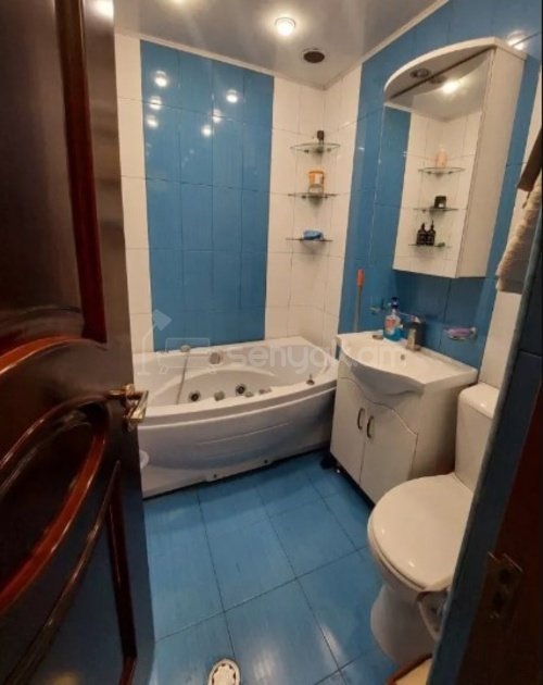 2 Սենյականոց Բնակարան Քարե Շենքում, 42քմ, 3/4 հարկ, Կոսմետիկ Վերանորոգված, Կահավորված, Արևկող