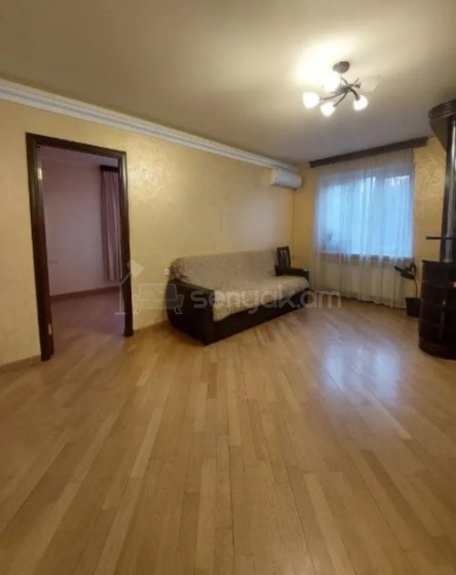 2 Սենյականոց Բնակարան Քարե Շենքում, 42քմ, 3/4 հարկ, Կոսմետիկ Վերանորոգված, Կահավորված, Արևկող