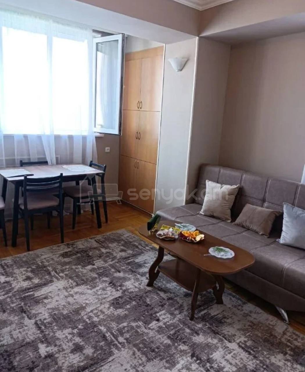 3 Սենյականոց Բնակարան, 47քմ, 3/9 հարկ, Նորմալ Վիճակում, Կահավորված, Արևկող