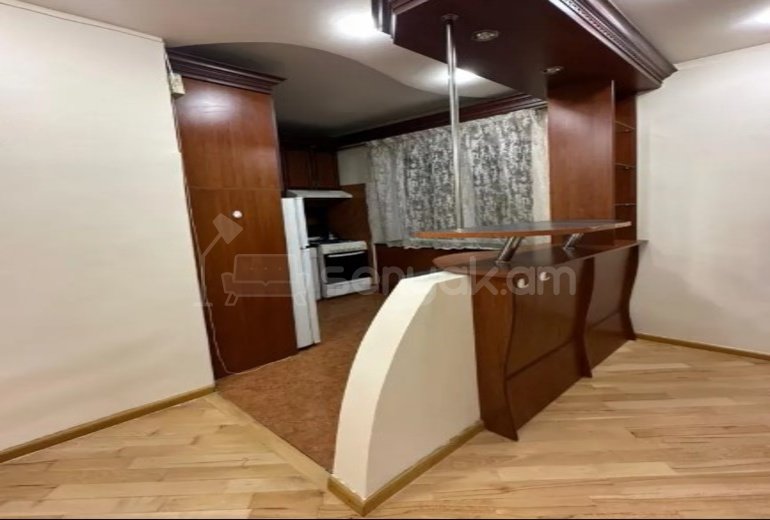 2 Սենյականոց Բնակարան Քարե Շենքում, 41քմ, 2/5 հարկ, Կոսմետիկ Վերանորոգված, Կահավորված, Արևկող