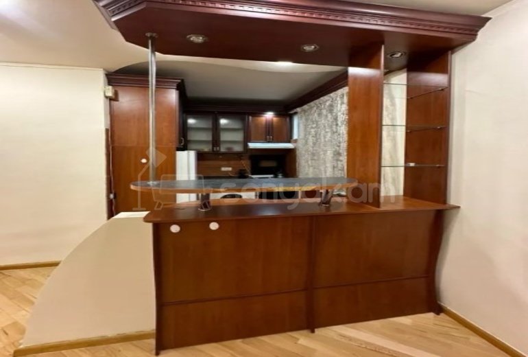 2 Սենյականոց Բնակարան Քարե Շենքում, 41քմ, 2/5 հարկ, Կոսմետիկ Վերանորոգված, Կահավորված, Արևկող