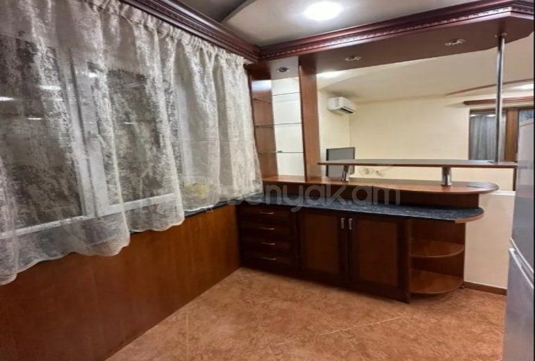 2 Սենյականոց Բնակարան Քարե Շենքում, 41քմ, 2/5 հարկ, Կոսմետիկ Վերանորոգված, Կահավորված, Արևկող