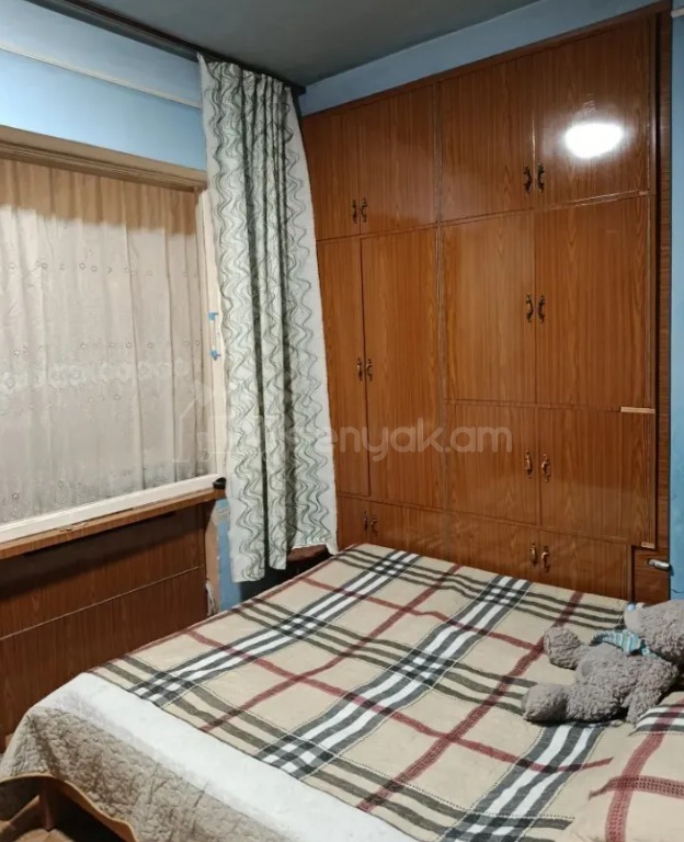 3 Սենյականոց Բնակարան Քարե Շենքում, 78քմ, 2/5 հարկ, Պետական Վիճակում