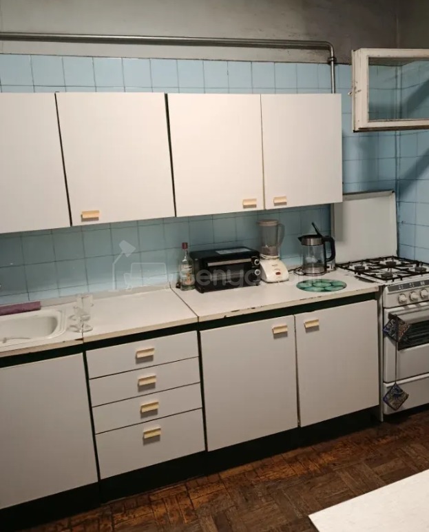 3 Սենյականոց Բնակարան Քարե Շենքում, 78քմ, 2/5 հարկ, Պետական Վիճակում