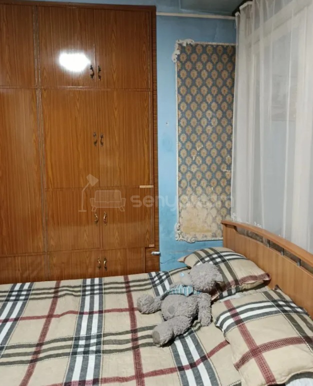 3 Սենյականոց Բնակարան Քարե Շենքում, 78քմ, 2/5 հարկ, Պետական Վիճակում