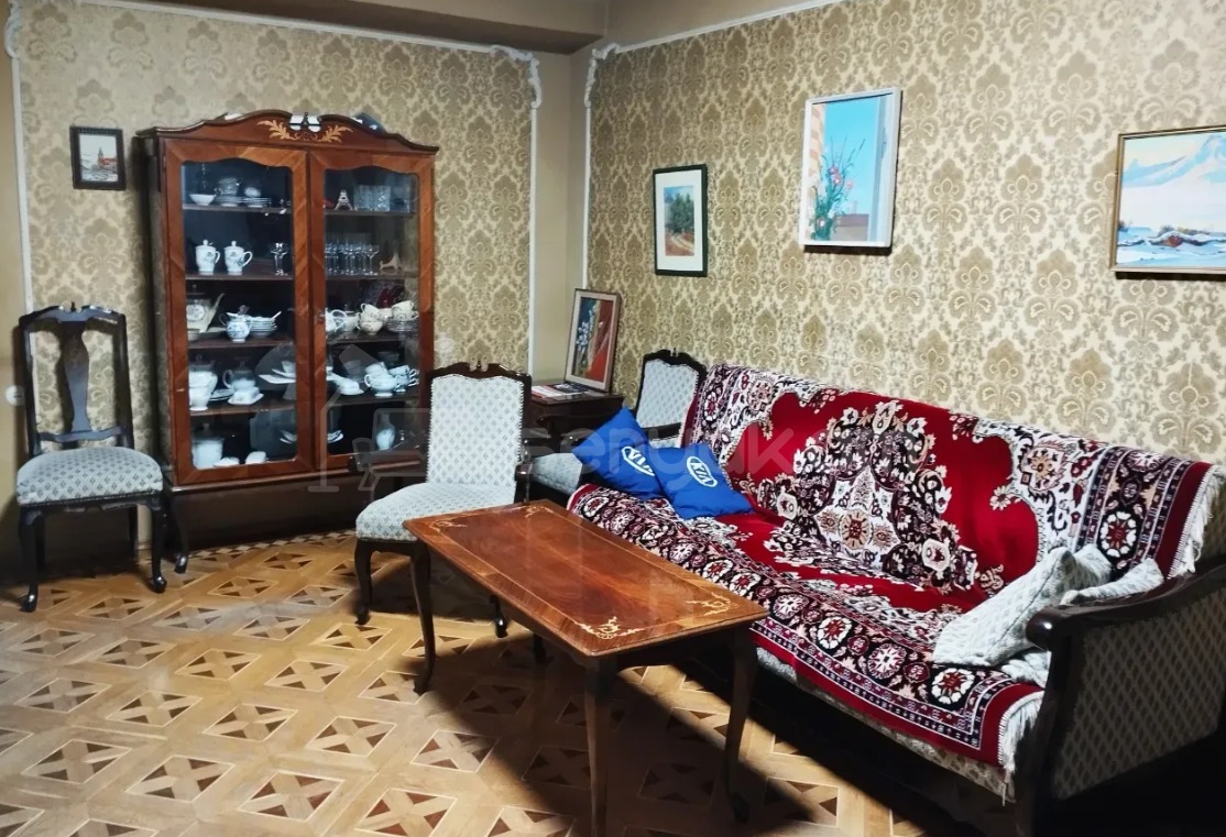 3 Սենյականոց Բնակարան Քարե Շենքում, 78քմ, 2/5 հարկ, Պետական Վիճակում