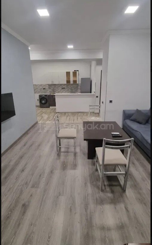 3 Սենյականոց Բնակարան, 76քմ, 6/12 հարկ, Կապիտալ Վերանորոգված, Կահավորված