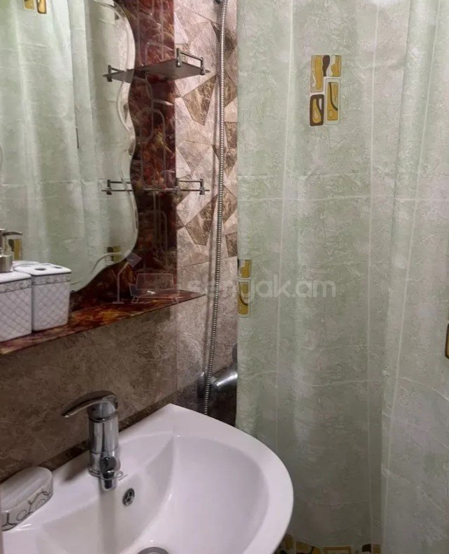 2 Սենյականոց Բնակարան, 50քմ, 11/12 հարկ, Կապիտալ Վերանորոգված, Կահավորված