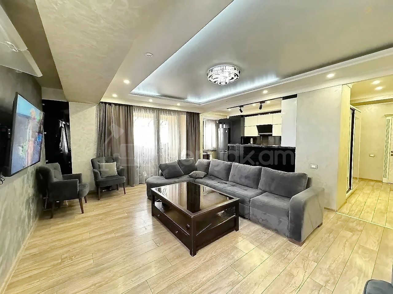 3 Սենյականոց Բնակարան, 83քմ, 11/14 հարկ, Կապիտալ Վերանորոգված