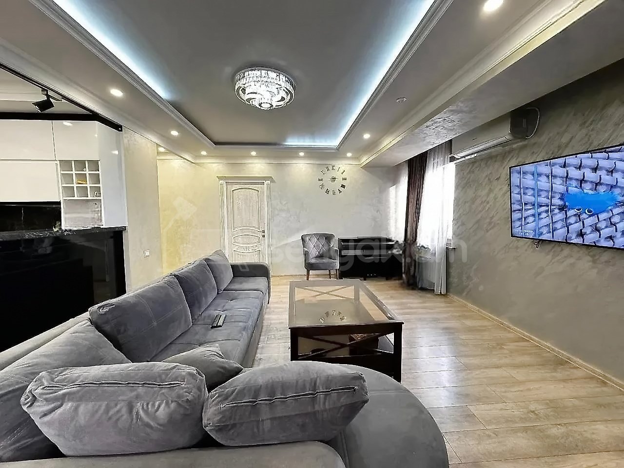 3 Սենյականոց Բնակարան, 83քմ, 11/14 հարկ, Կապիտալ Վերանորոգված