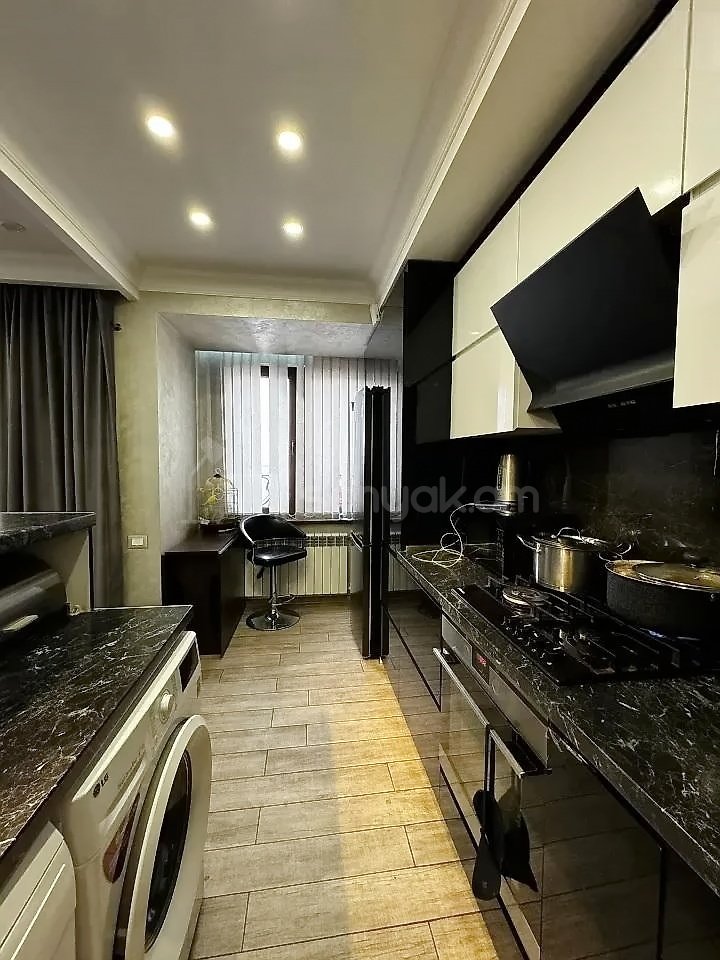 3 Սենյականոց Բնակարան, 83քմ, 11/14 հարկ, Կապիտալ Վերանորոգված