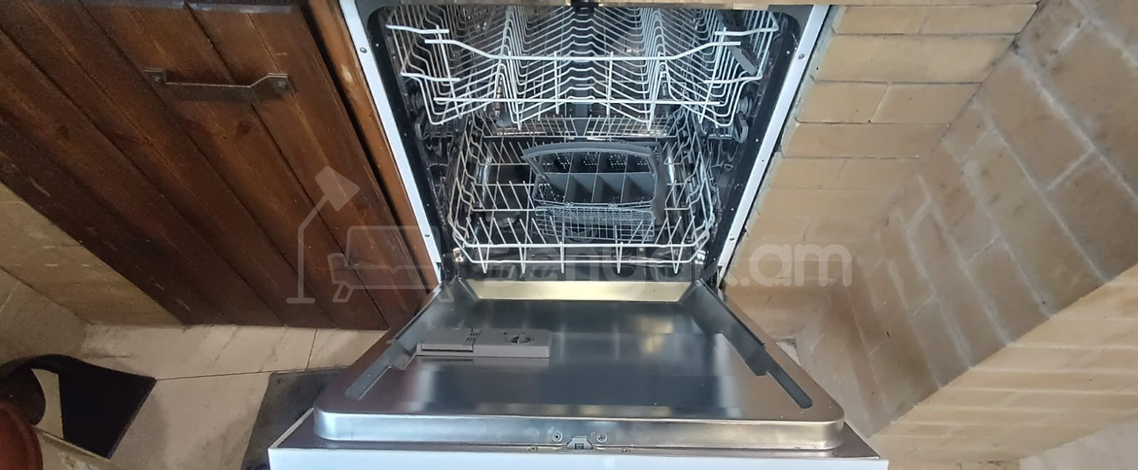 1 Սենյականոց Ամառանոց, 200քմ, Լողավազանով