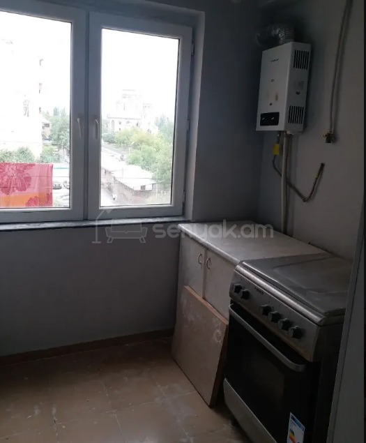 1 Սենյականոց Բնակարան, 45քմ, 6/9 հարկ, Նորմալ Վիճակում