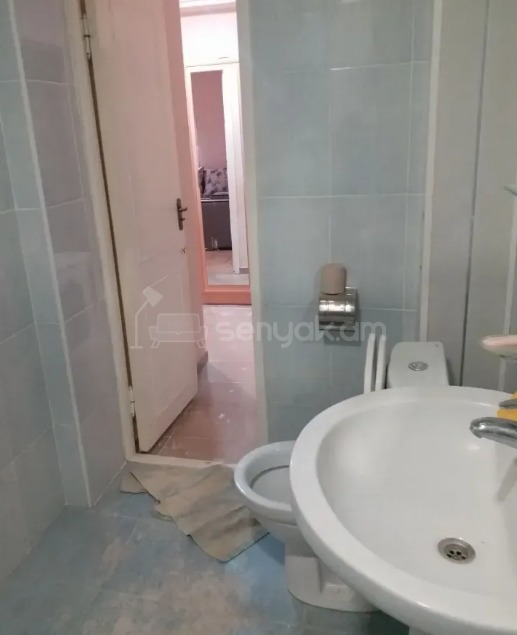 1 Սենյականոց Բնակարան, 45քմ, 6/9 հարկ, Նորմալ Վիճակում