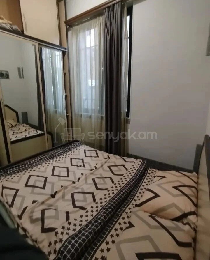 2 Սենյականոց Բնակարան Քարե Շենքում, 33քմ, 1/4 հարկ, Կապիտալ Վերանորոգված