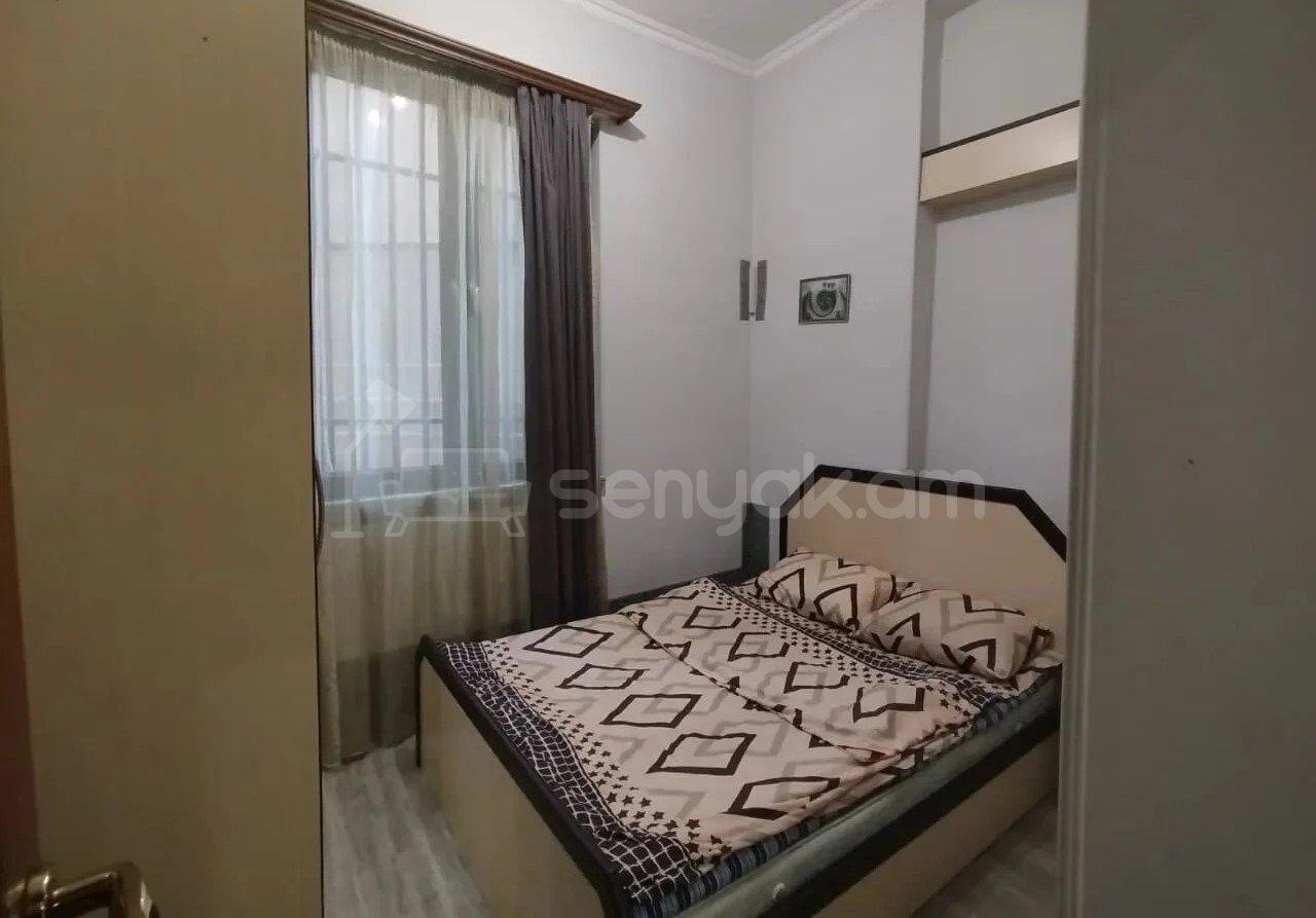 2 Սենյականոց Բնակարան Քարե Շենքում, 33քմ, 1/4 հարկ, Կապիտալ Վերանորոգված