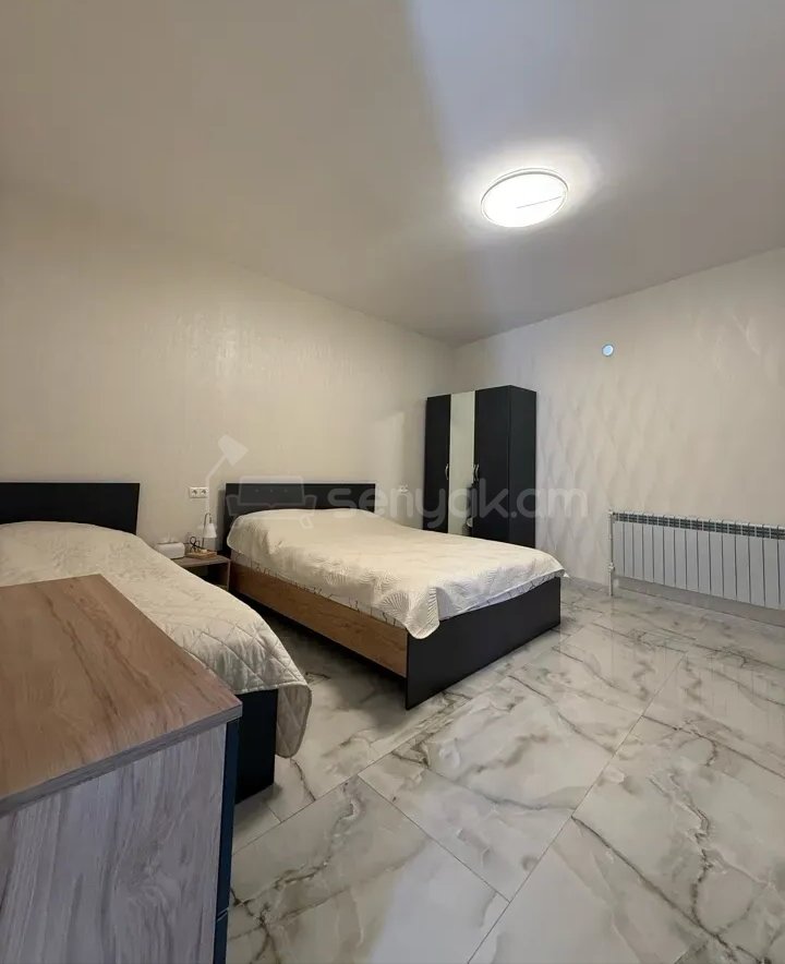 4 Սենյականոց Շքեղ Առանձնատուն, 200քմ, Լողավազանով