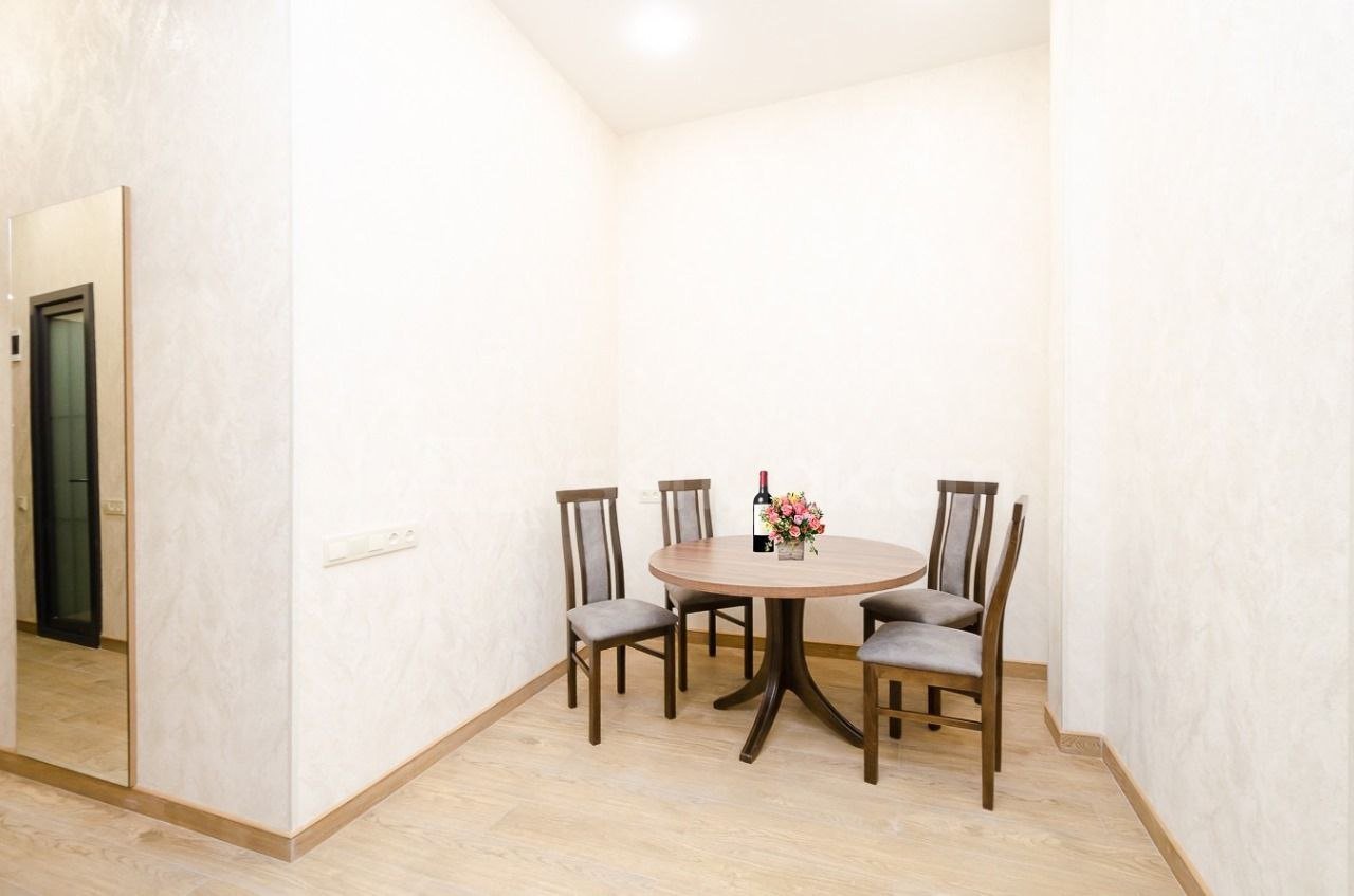 2 Սենյականոց Բնակարան, 42քմ, 2/5 հարկ, Դիզայներական Վերանորոգված