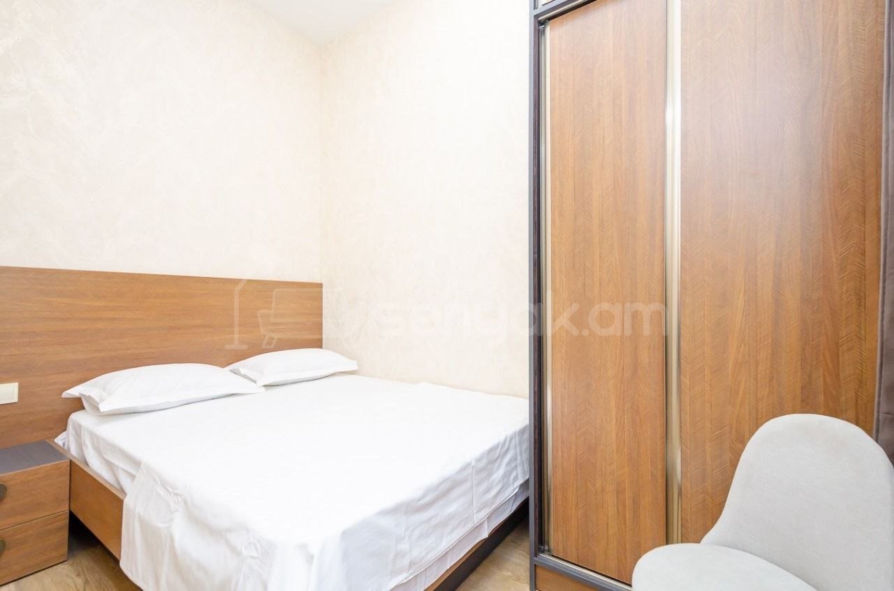 2 Սենյականոց Բնակարան, 42քմ, 2/5 հարկ, Դիզայներական Վերանորոգված