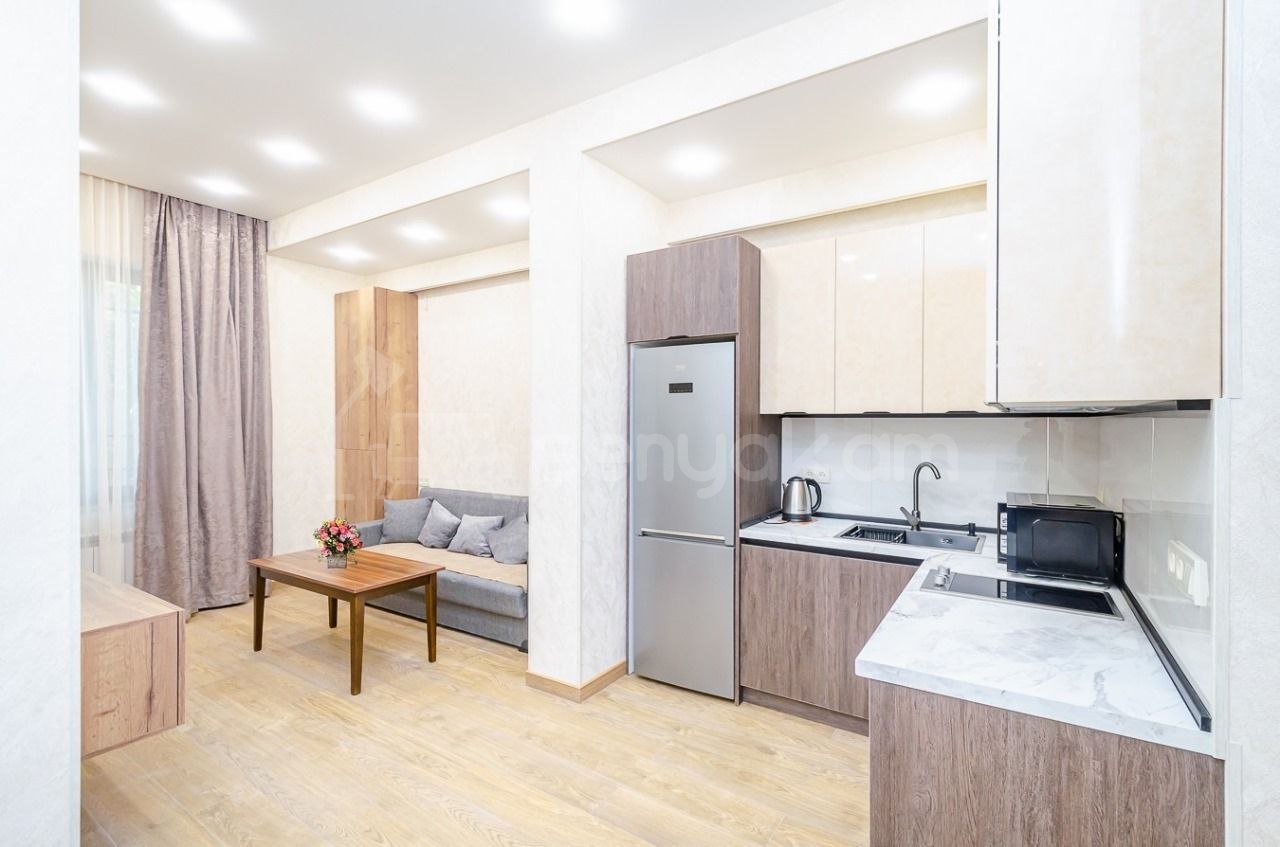 2 Սենյականոց Բնակարան, 42քմ, 2/5 հարկ, Դիզայներական Վերանորոգված